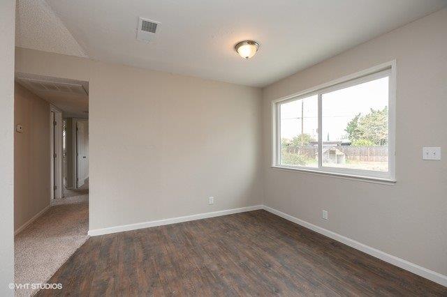316 Spring Place Lemoore, CA 93245 - Photo 6 of 24