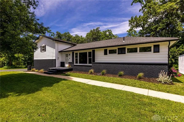 $449,000 | 5813 Somers Gratis Road, Camden, OH 45311