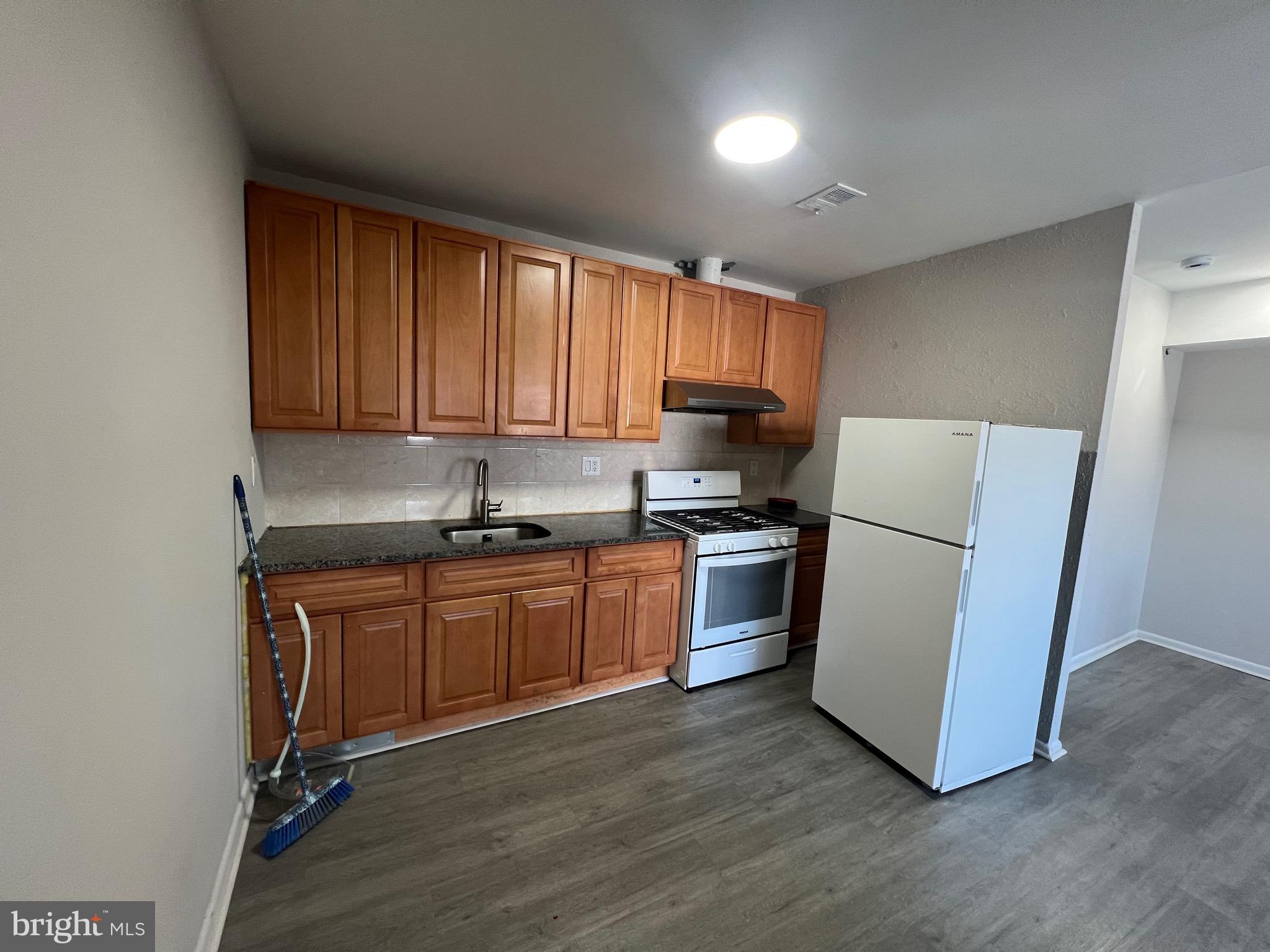 6718 Bustleton Avenue, Unit 2 Philadelphia, PA 19149 - Photo 9 of 12