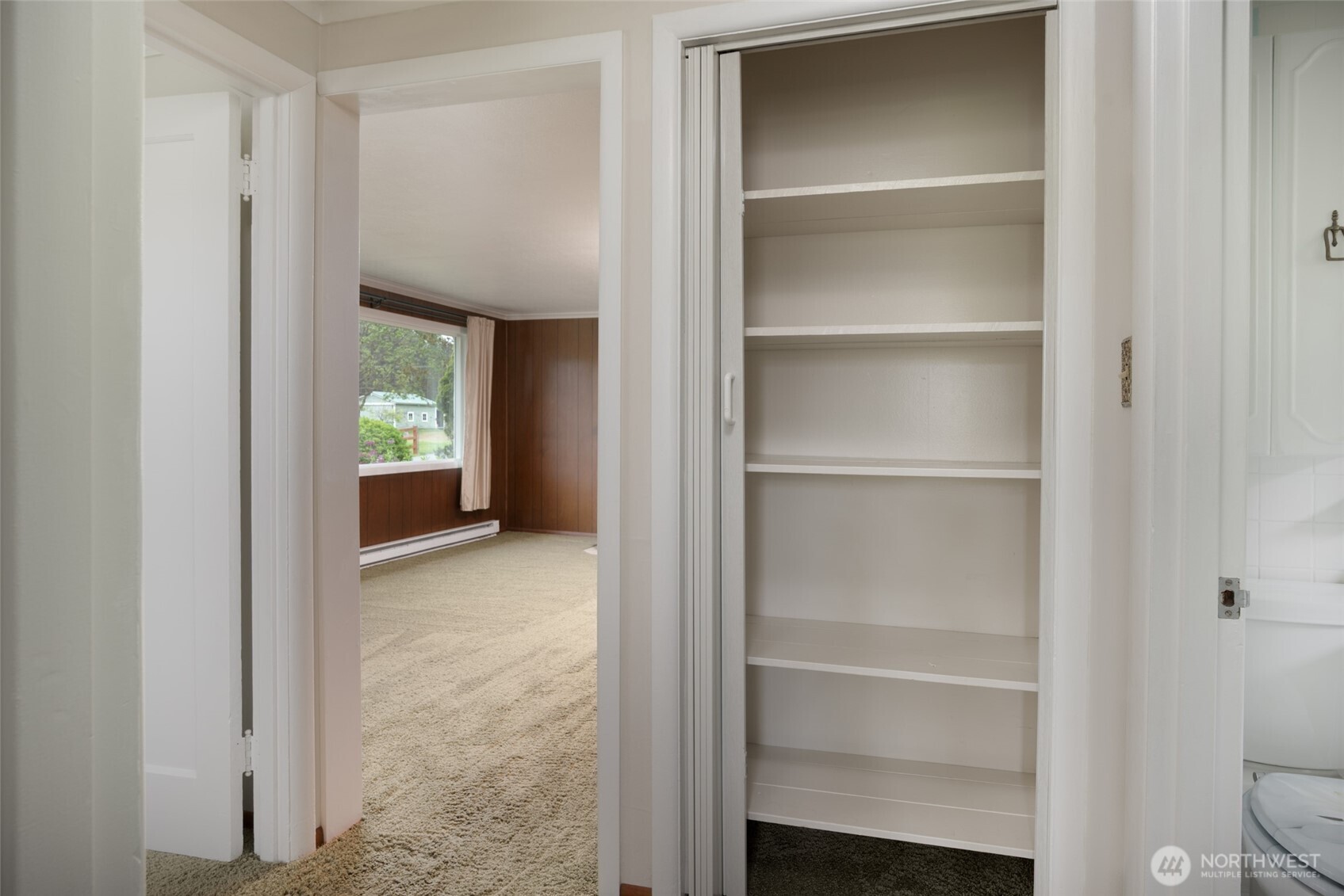 3183 Hawks Prairie Road Oak Harbor, WA 98277 - Photo 14 of 40 Gallery Image 14