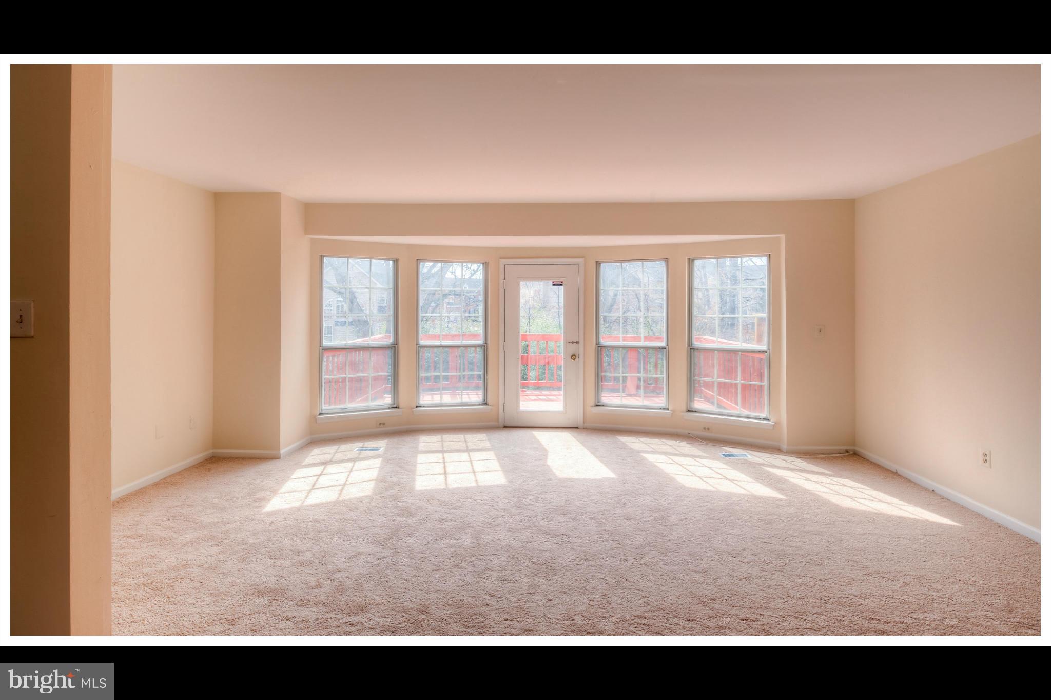 6919 Mayfair Road Laurel, MD 20707 - Photo 12 of 30 Living Room