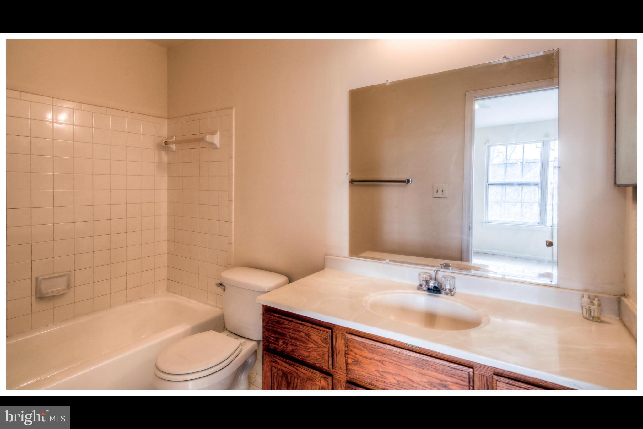 6919 Mayfair Road Laurel, MD 20707 - Photo 22 of 30 Bath