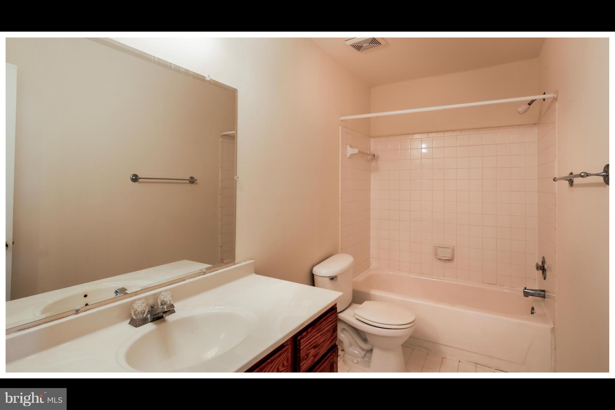 6919 Mayfair Road Laurel, MD 20707 - Photo 23 of 30 Bath