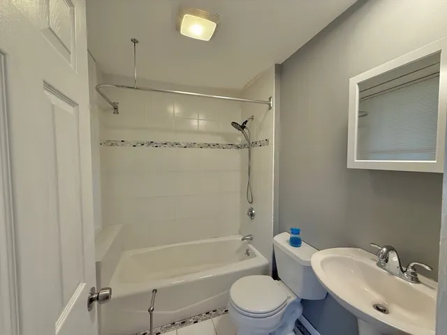 $1,750 | 21 Hurd Street, Unit 2, Lowell, MA 01852