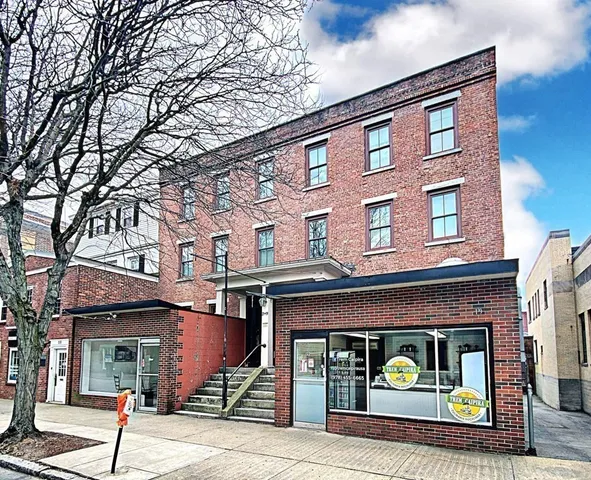 $1,750 | 21 Hurd Street, Unit 2, Lowell, MA 01852