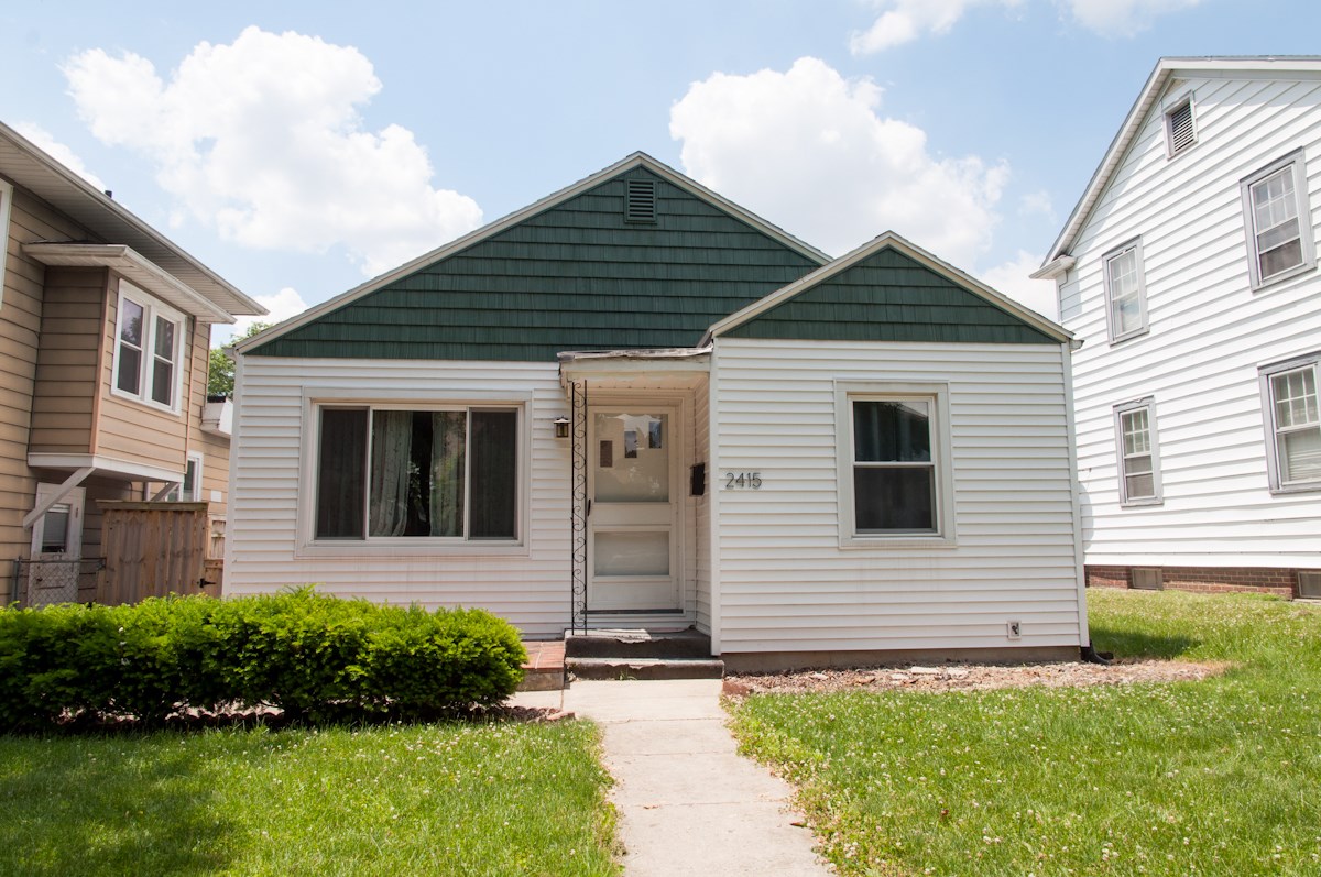 2415 Terrace Road Fort Wayne, IN 46805 - Photo 1 of 36