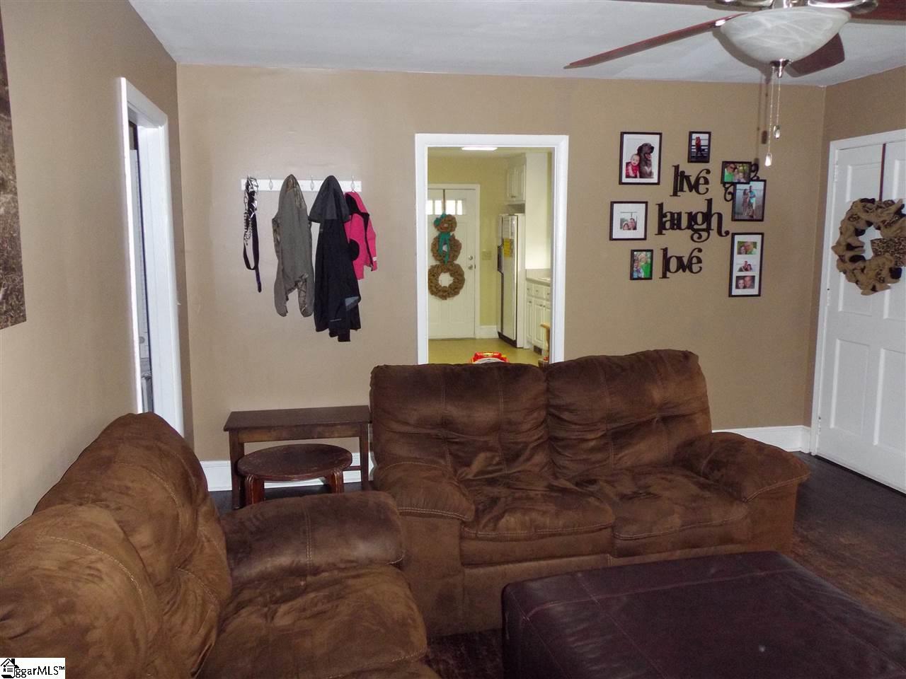 218 Snow Street Greer, SC 29651 - Photo 10 of 25 Gallery Image 10