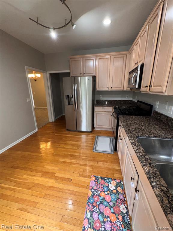 41628 Mitchell Road Novi, MI 48377 - Photo 15 of 38 Gallery Image 15