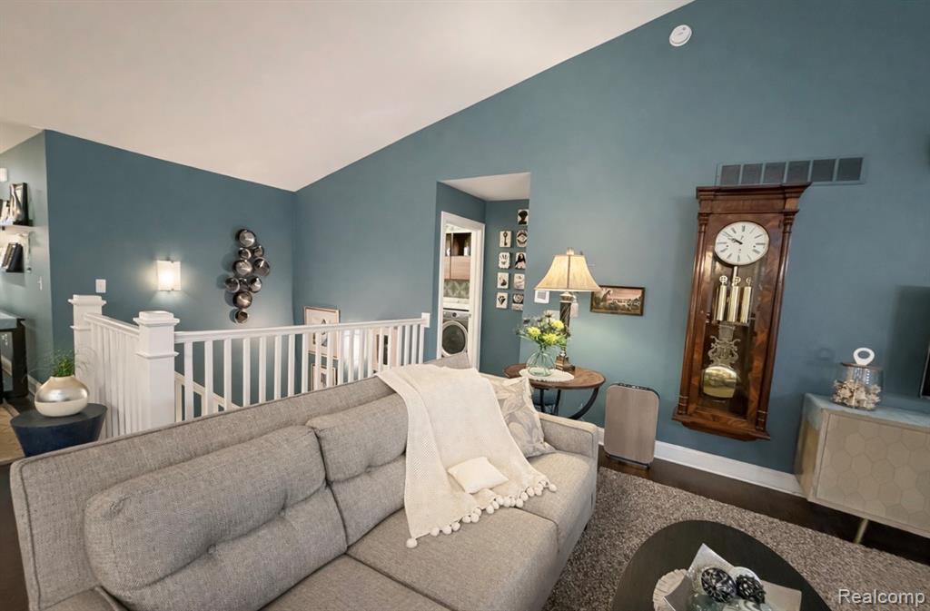 1876 Genoa Circle Howell, MI 48843 - Photo 7 of 36