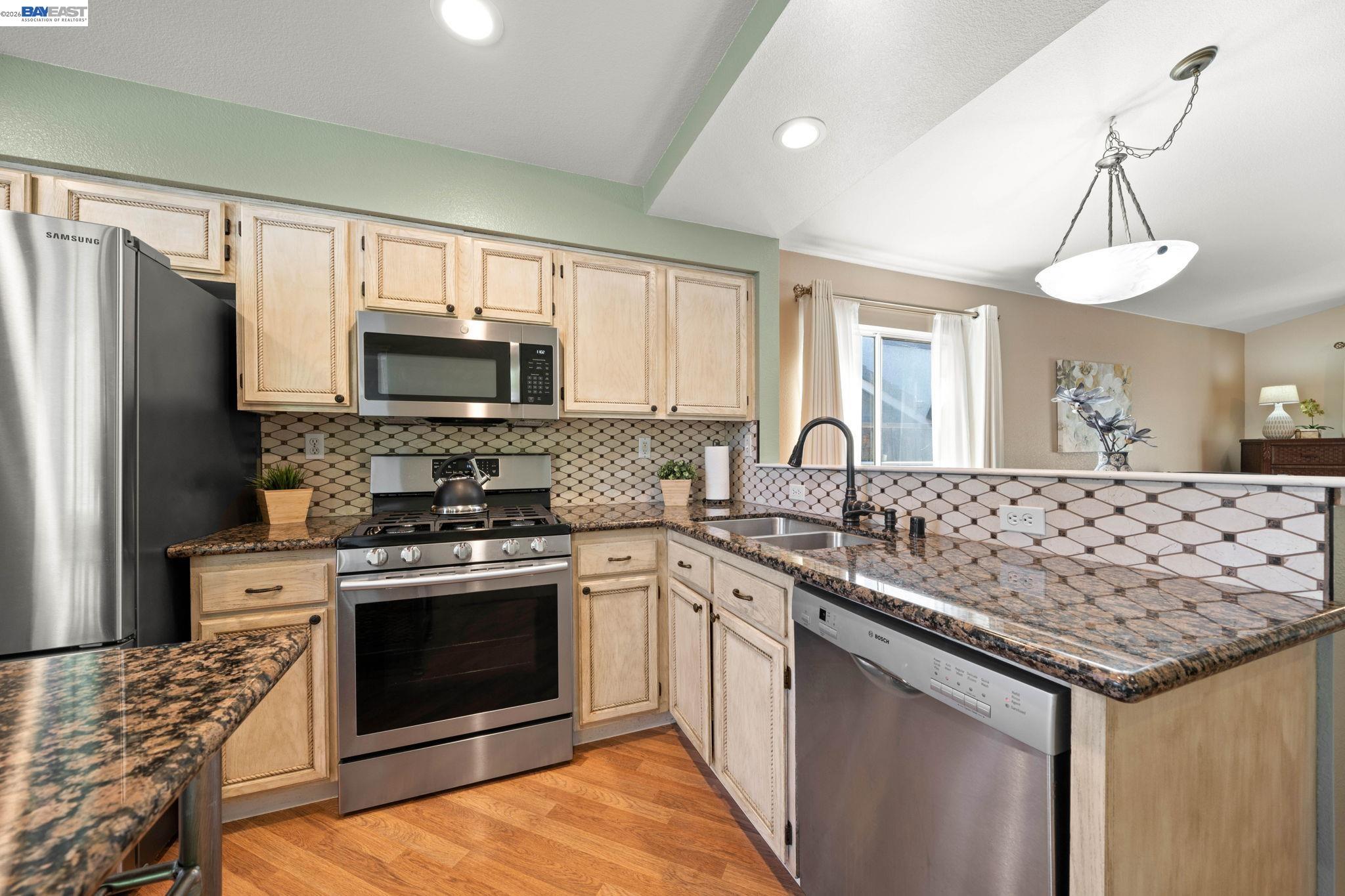 505 Powell Court Bay Point, CA 94565 - Photo 13 of 29 Gallery Image 13