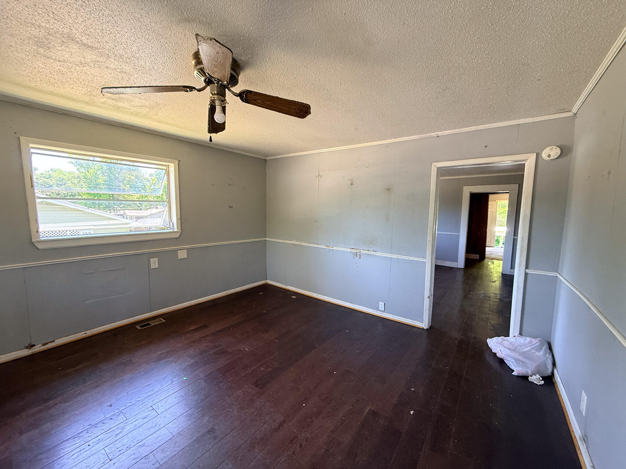 408 Chestnut Street LaFayette, GA 30728 - Photo 6 of 26 IMG_6742