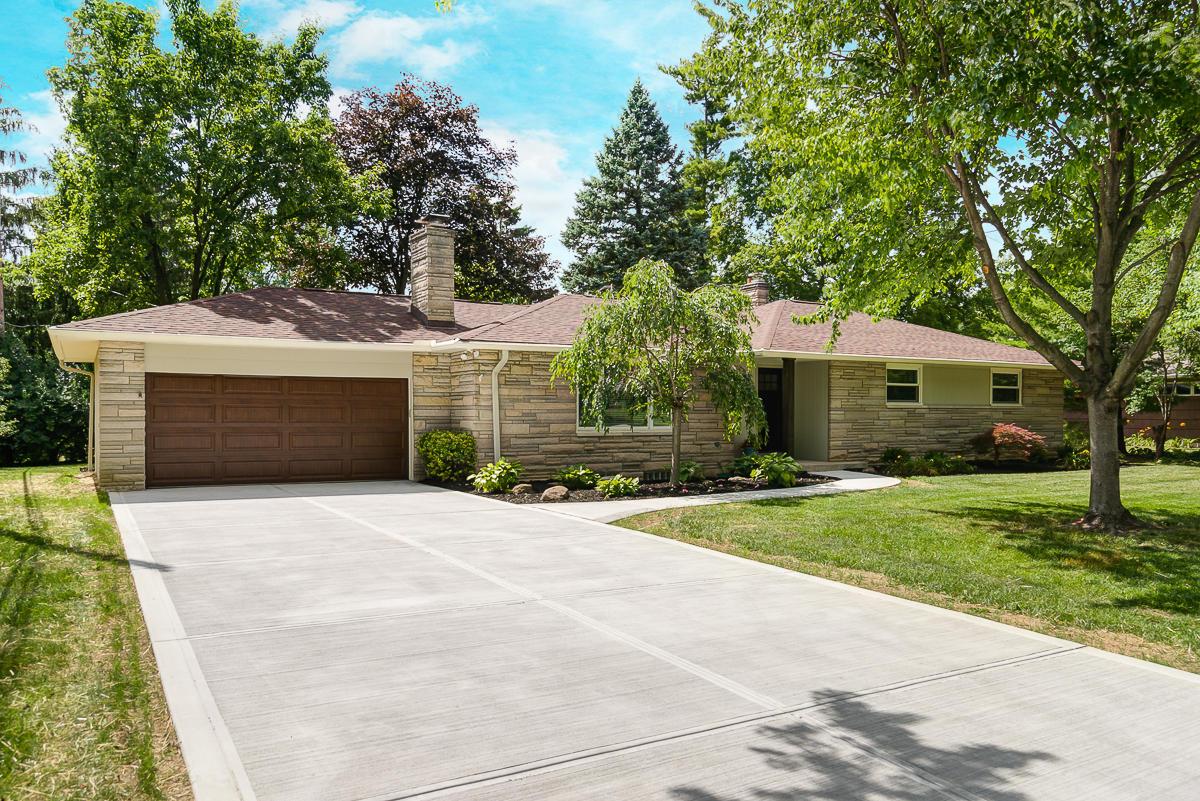 3945 Overdale Drive Columbus, OH 43220 - Photo 2 of 32