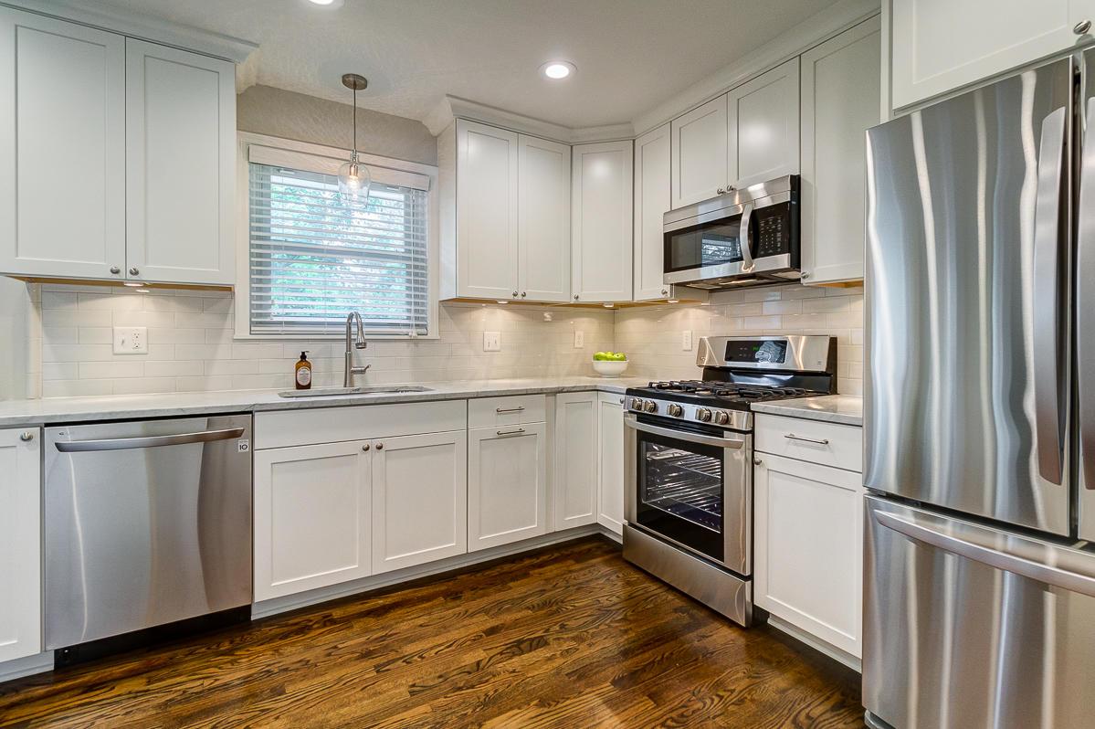 3945 Overdale Drive Columbus, OH 43220 - Photo 5 of 32