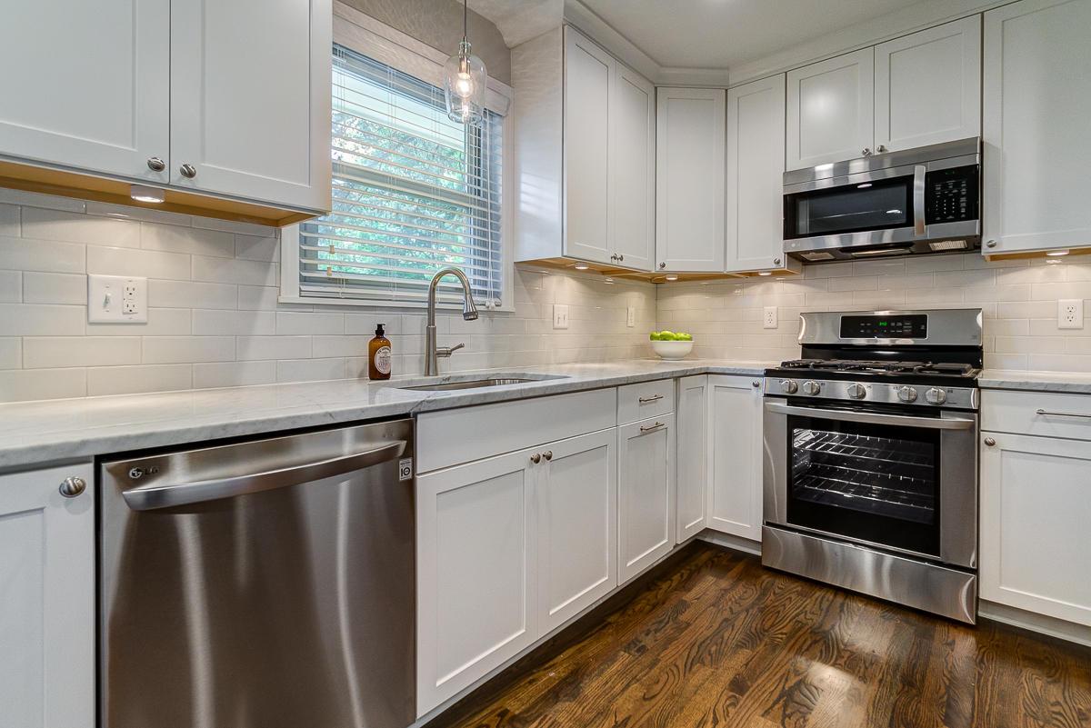 3945 Overdale Drive Columbus, OH 43220 - Photo 6 of 32