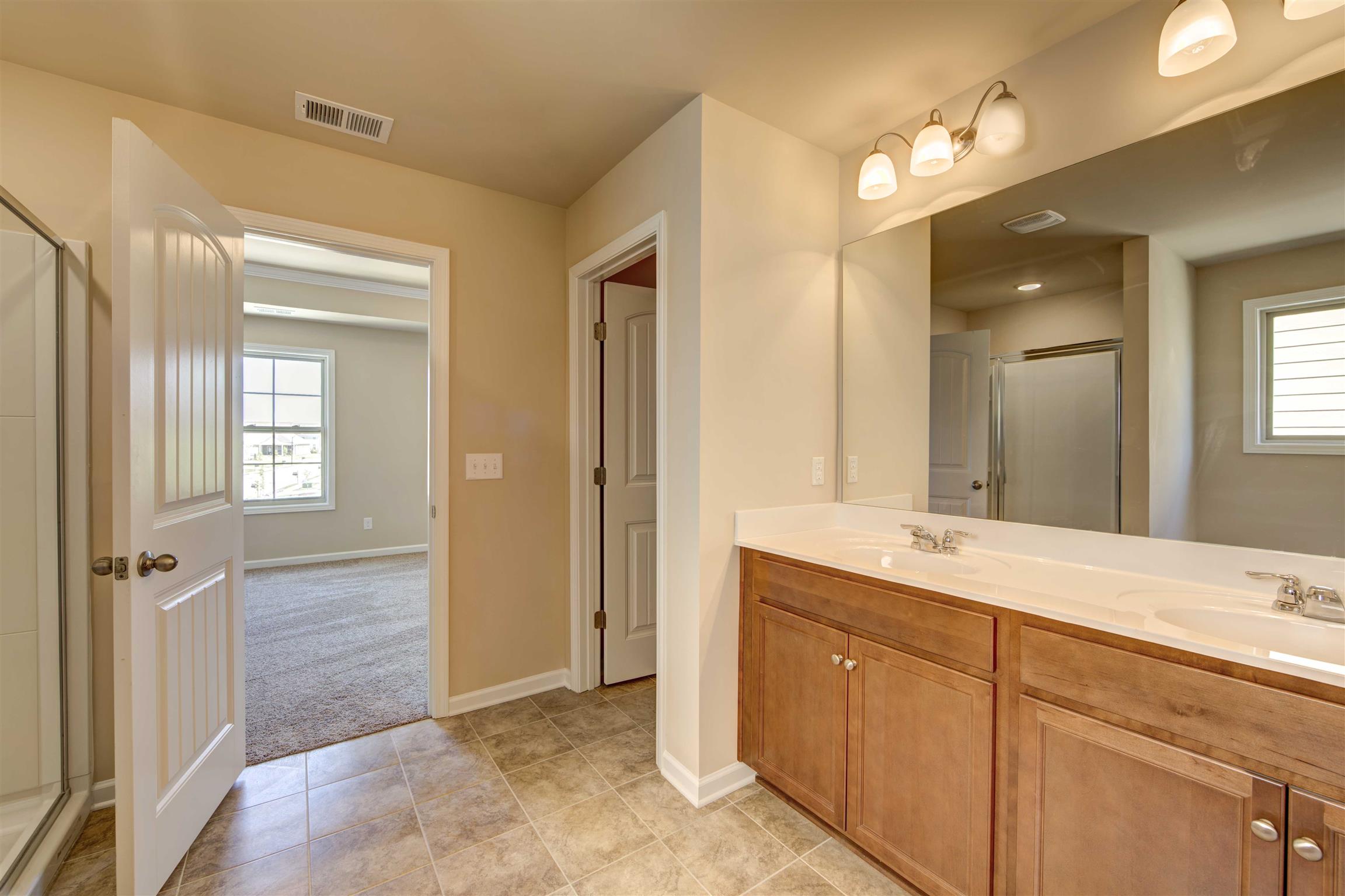712 Prominence Road Columbia, TN 38401 - Photo 11 of 11 The Woodstock - photos are from same style home in another DRH community. Interior features may vary.