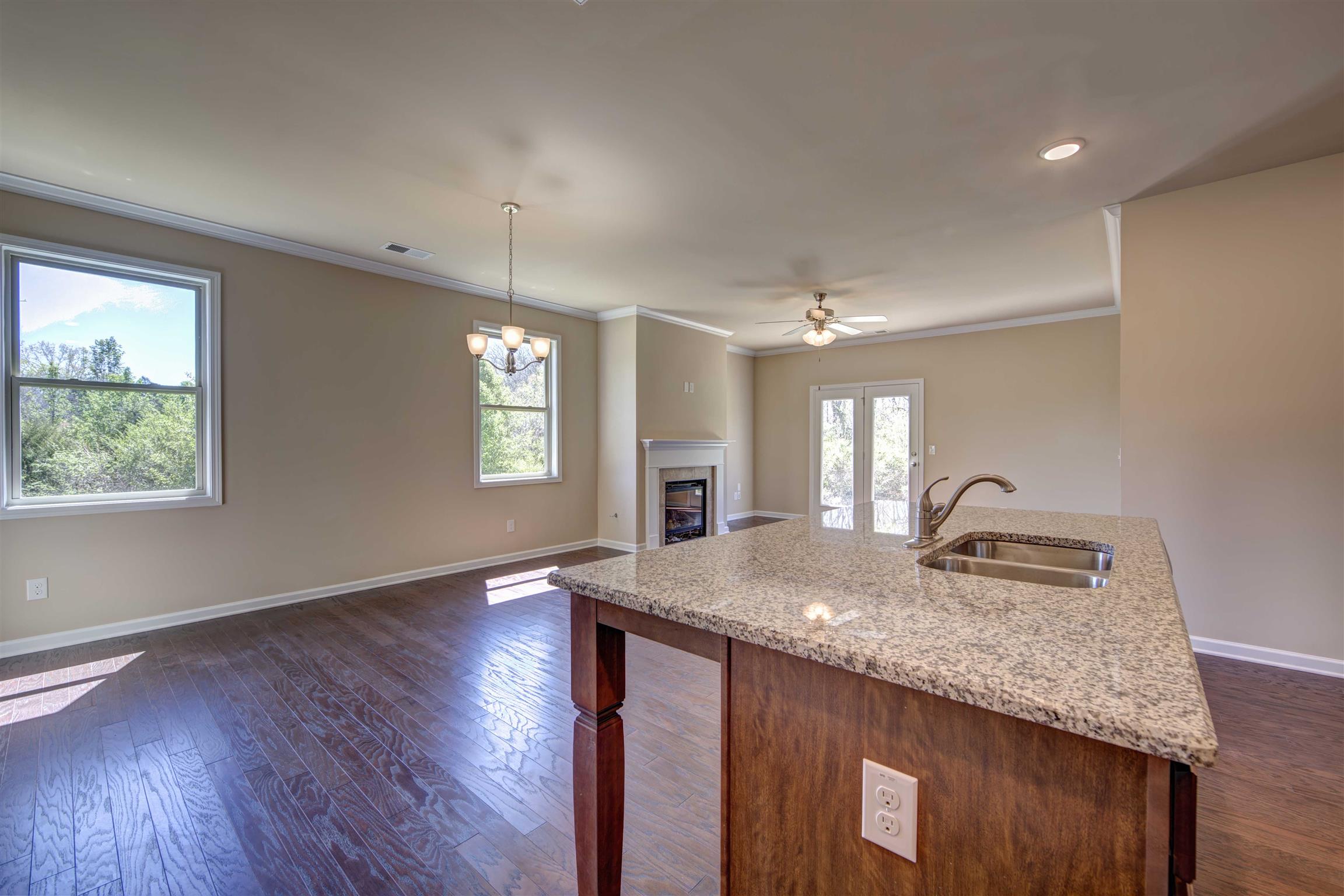 712 Prominence Road Columbia, TN 38401 - Photo 7 of 11 The Woodstock - photos are from same style home in another DRH community. Interior features may vary.