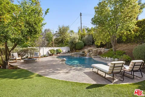 $1,995,000 | 24364 Crestlawn Street, Woodland Hills, CA 91367