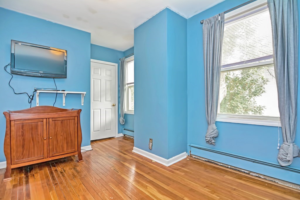 86 Ruthven Street Boston, MA 02121 - Photo 22 of 42