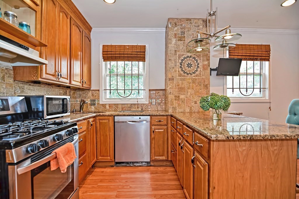 86 Ruthven Street Boston, MA 02121 - Photo 3 of 42