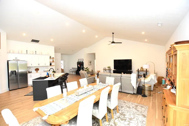 $437,900 | 543 East Lucy Lane, Ellettsville, IN 47429