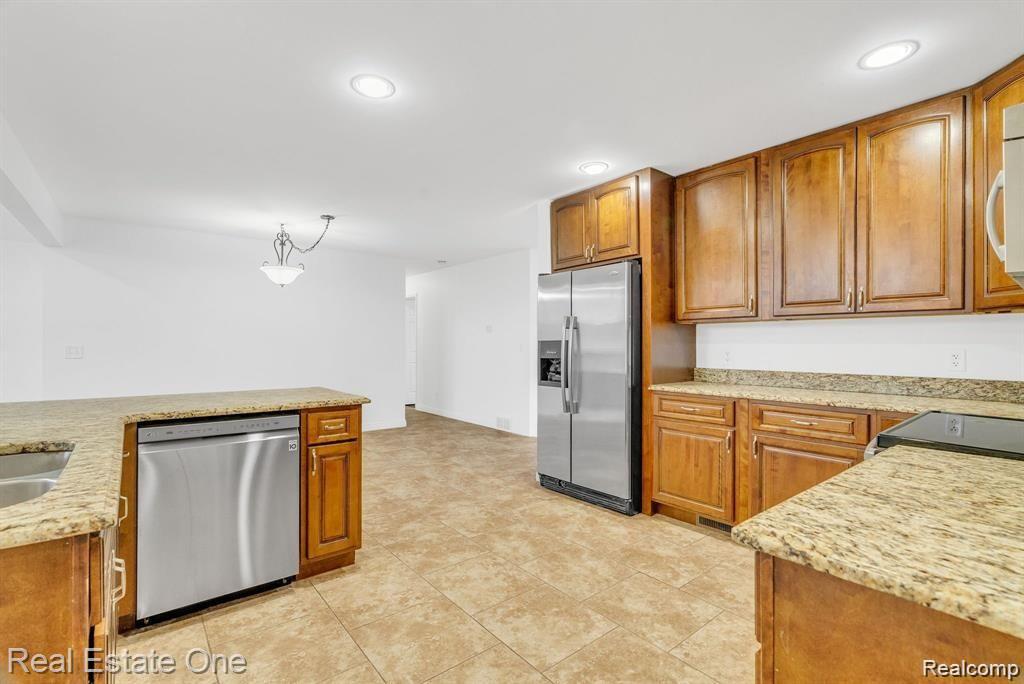 50500 Card Road Macomb, MI 48044 - Photo 11 of 26