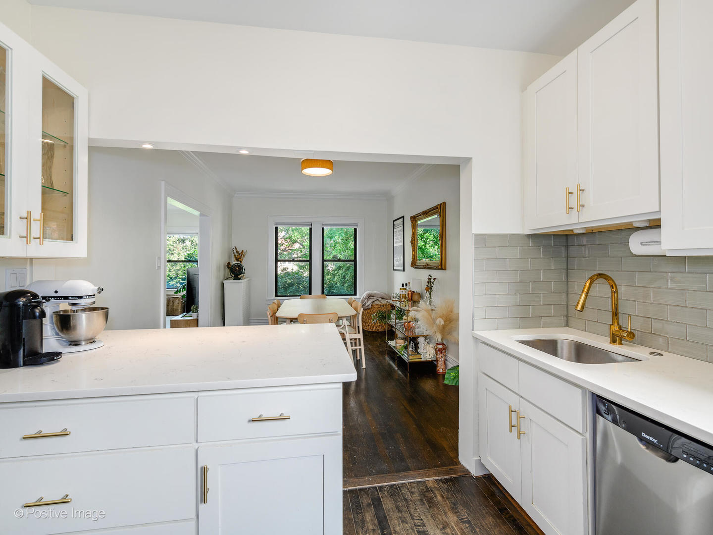 539 West Brompton Avenue, Unit 3N Chicago, IL 60657 - Photo 14 of 20