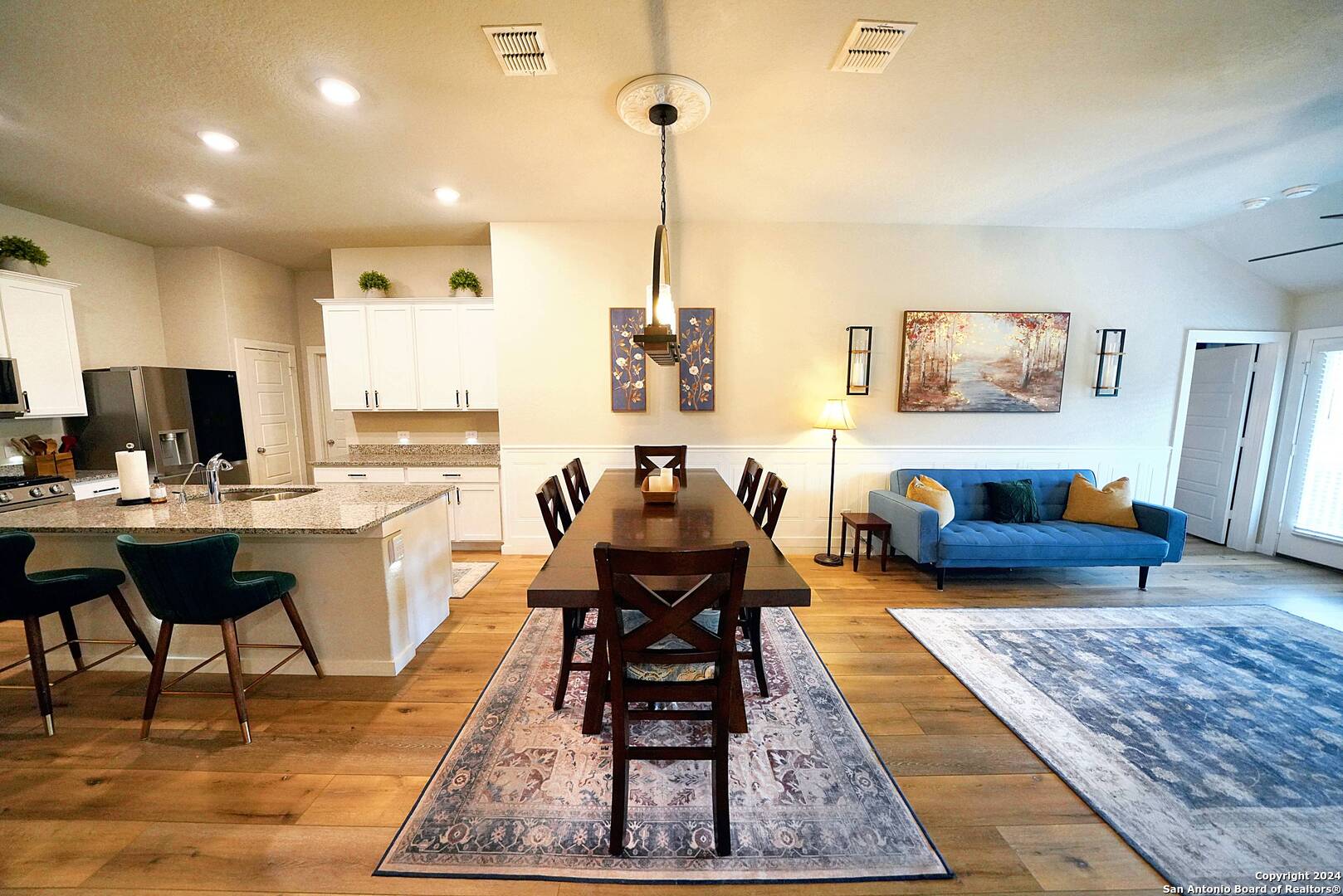 7056 Rimwood Street Live Oak, TX 78233 - Photo 10 of 34