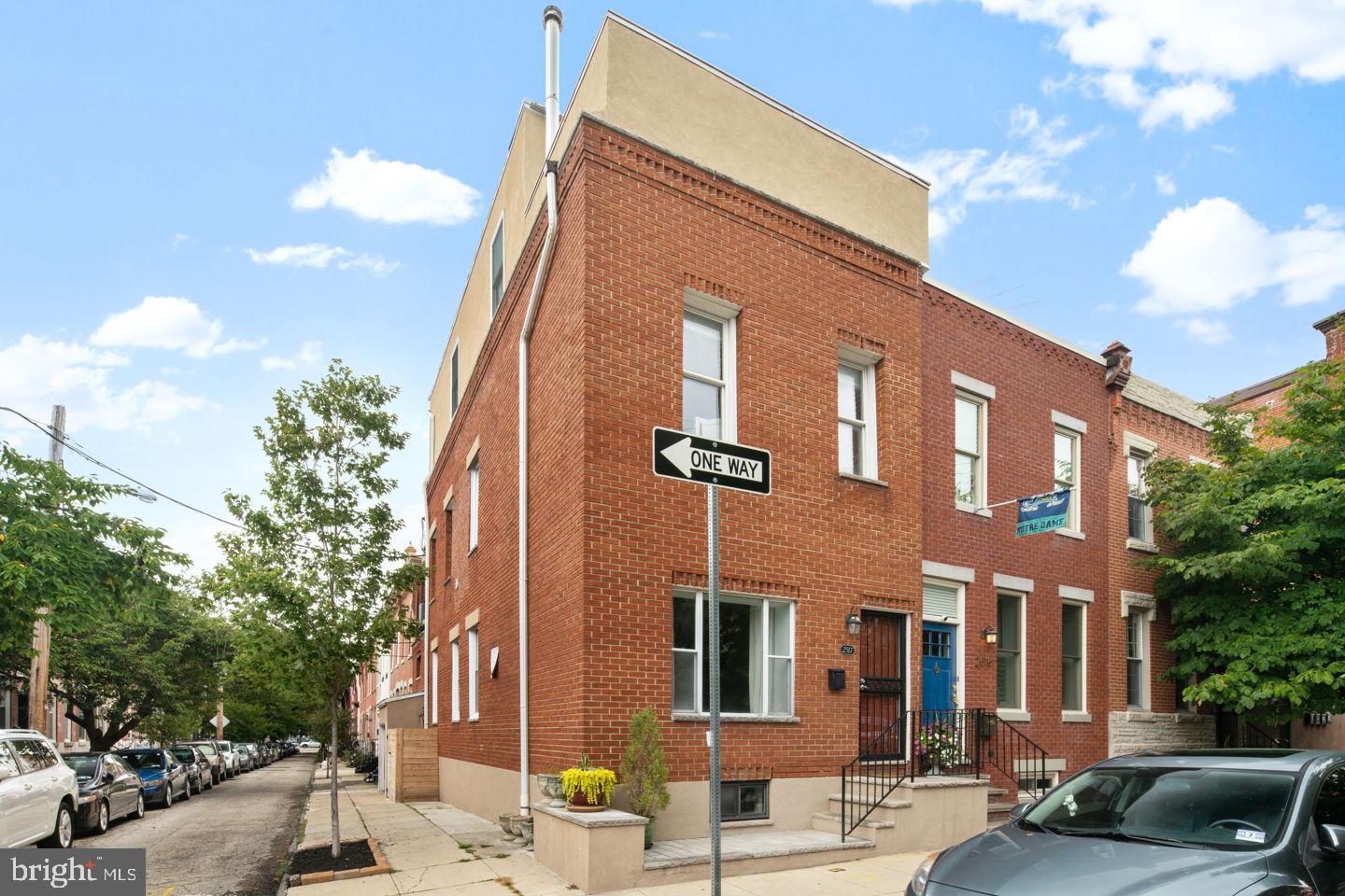 2517 Parrish Street Philadelphia, PA 19130 - Photo 1 of 32