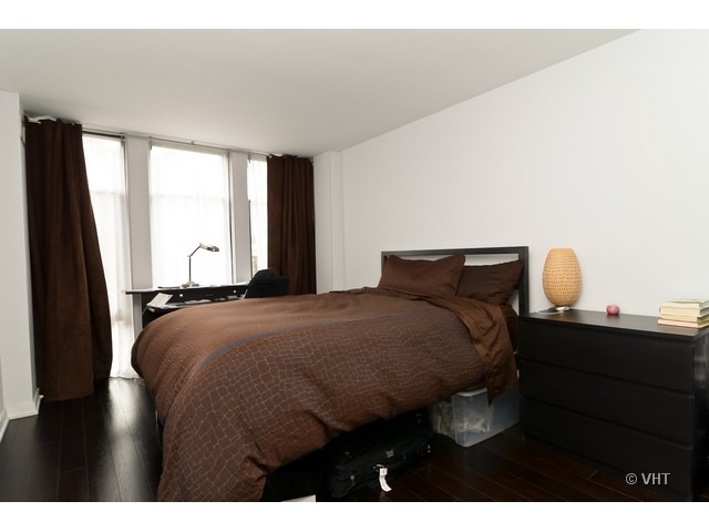 1 East Scott Street, Unit 910 Chicago, IL 60610 - Photo 7 of 10