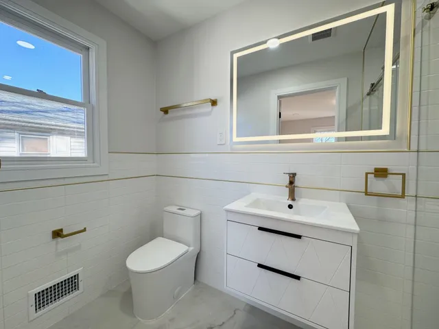 $3,600 | 350 Mitchell Avenue, Unit 2, Linden, NJ 07036