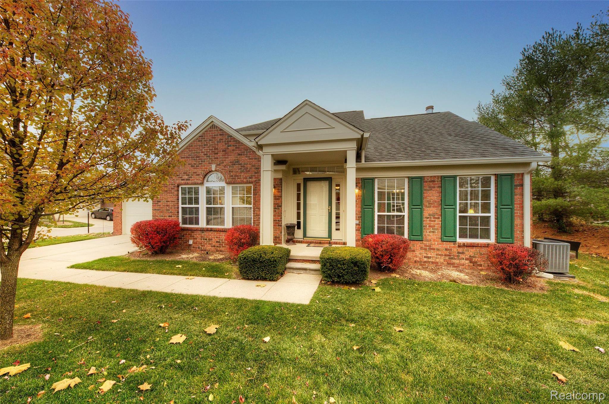 49131 Hawksburry Road Canton, MI 48188 - Photo 1 of 43 1 Front.jpg