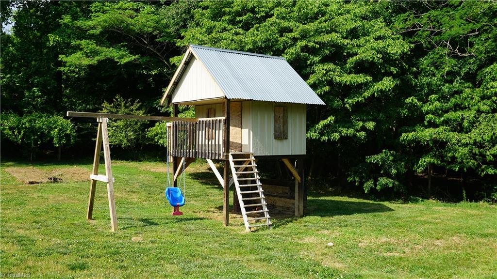 2308 Jerico Road Asheboro, NC 27205 - Photo 11 of 11 So cute, playhouse for the kids to enjoy