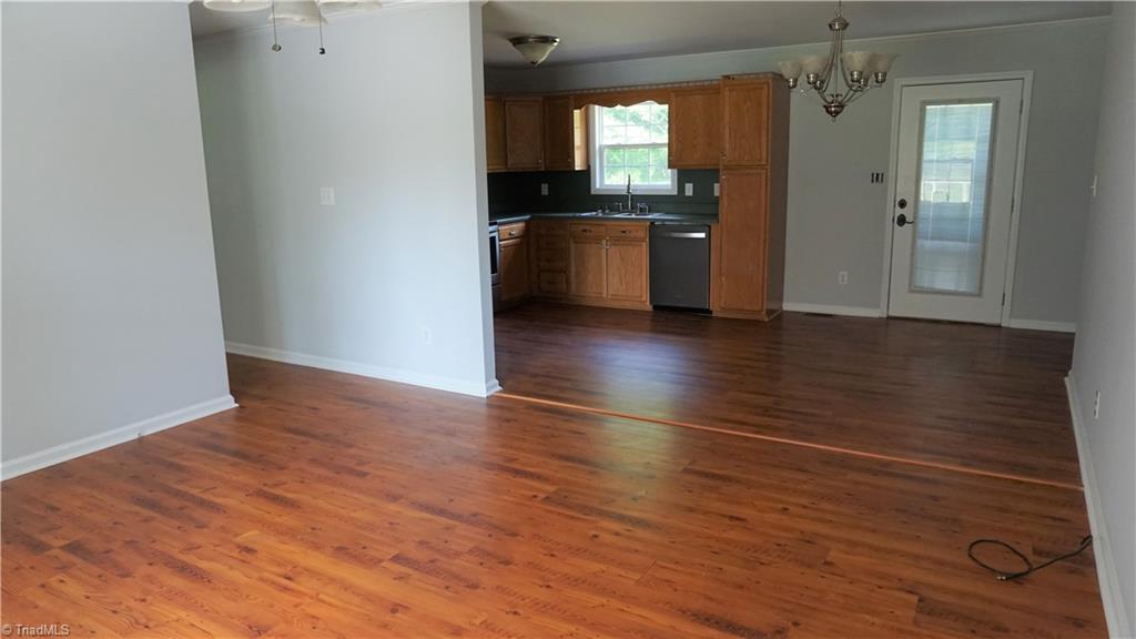 2308 Jerico Road Asheboro, NC 27205 - Photo 3 of 11 large open living room, dining room that exits to back deck