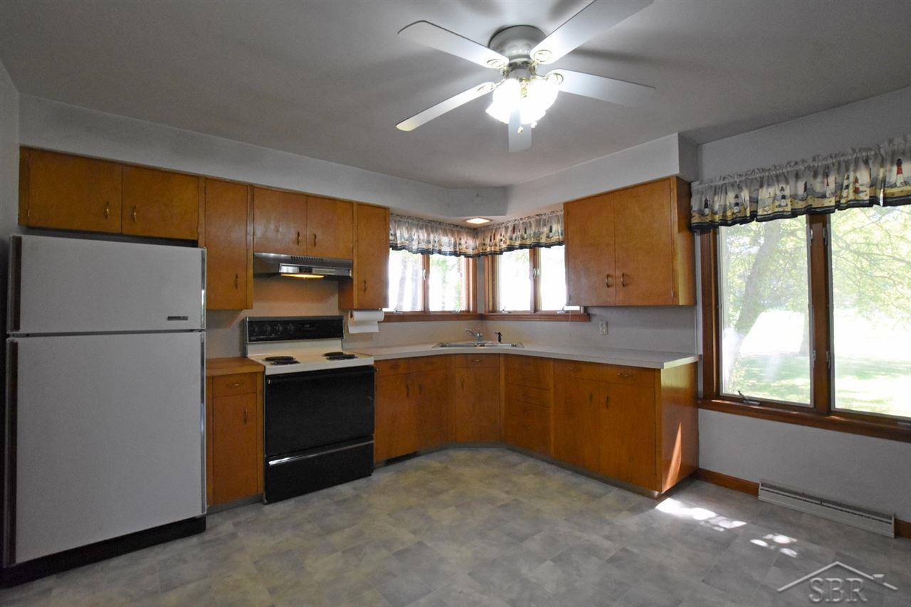 4757 North Iva Road Hemlock, MI 48626 - Photo 3 of 25 31323124-2.JPG
