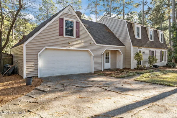$2,900 | 215 Canterbury Road, Southern Pines, NC 28387