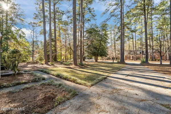 $2,900 | 215 Canterbury Road, Southern Pines, NC 28387