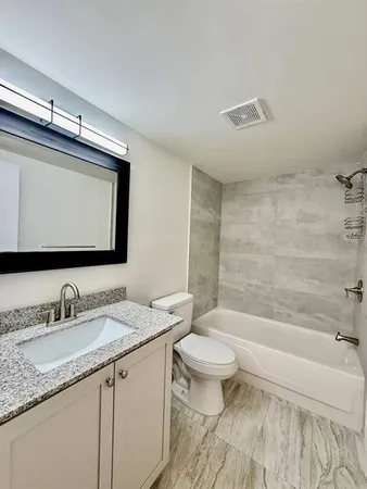 $1,900 | 3460 32nd Avenue North, Unit 101B, St. Petersburg, FL 33713