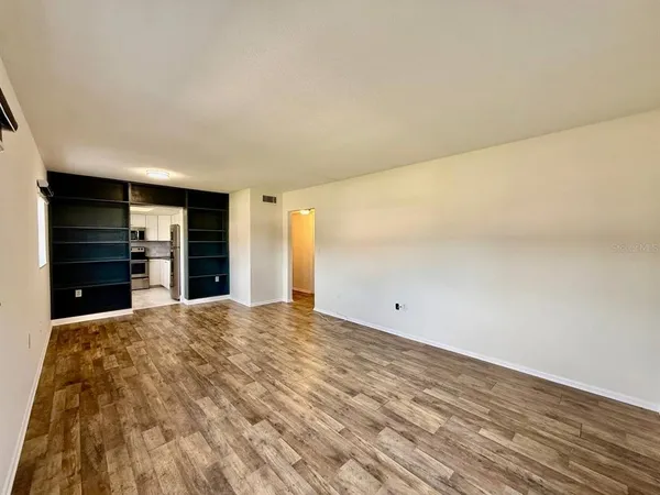 $1,900 | 3460 32nd Avenue North, Unit 101B, St. Petersburg, FL 33713