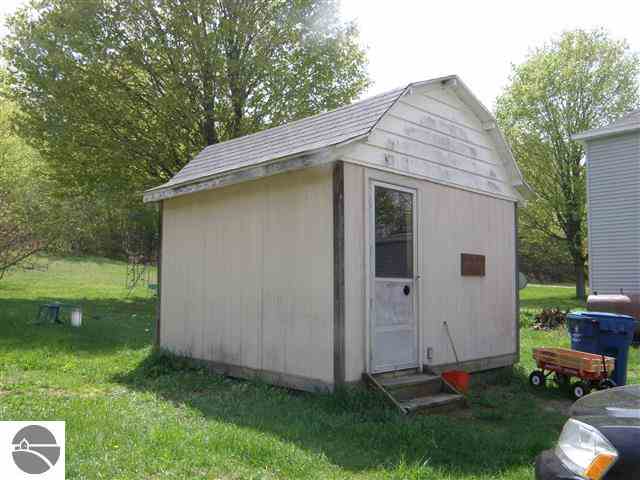 6575 Hunt Road Arcadia, MI 49613 - Photo 25 of 36 1791779-24.JPG