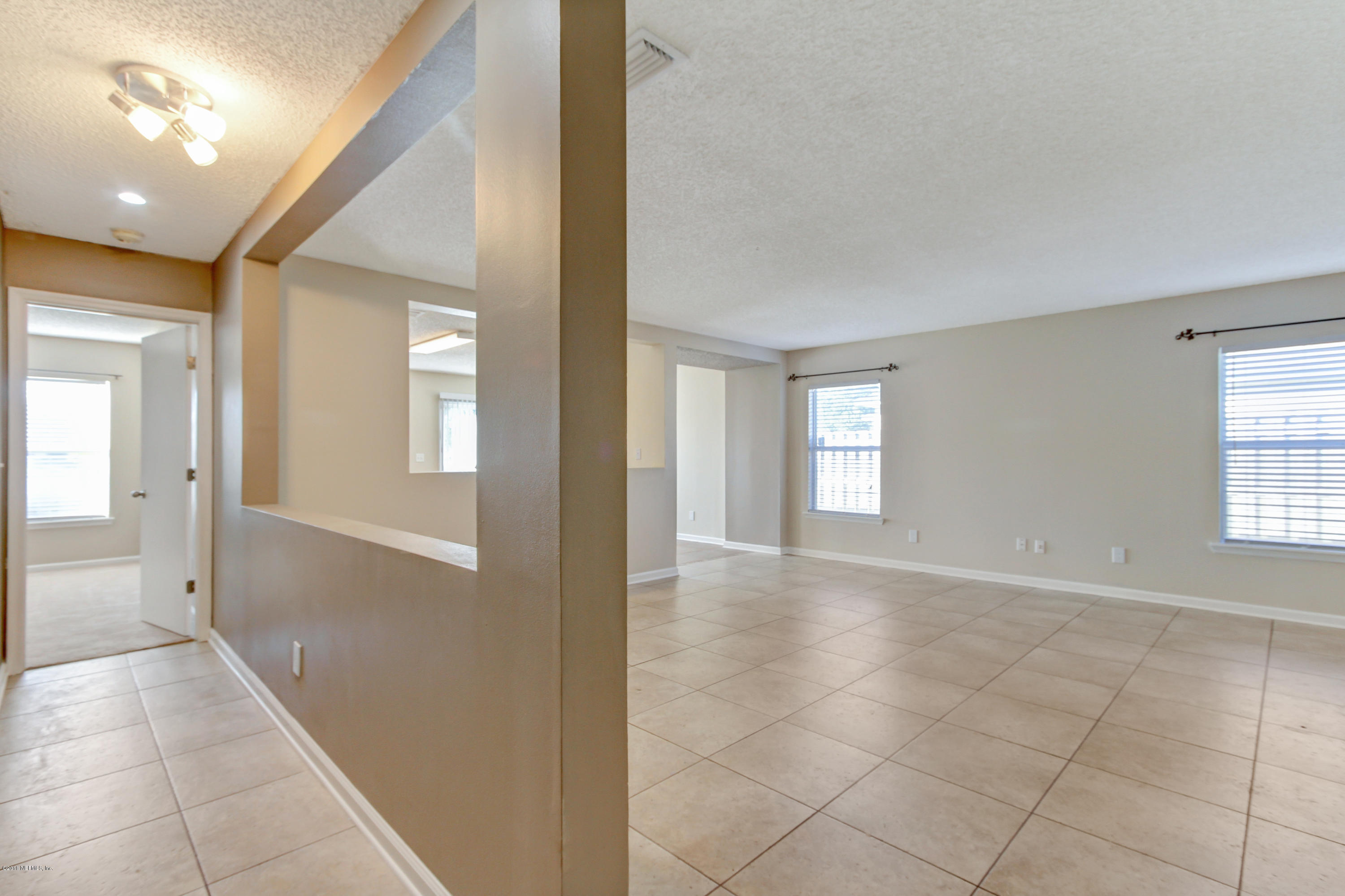 939 Morning Light Road Jacksonville, FL 32218 - Photo 8 of 26 Living Room