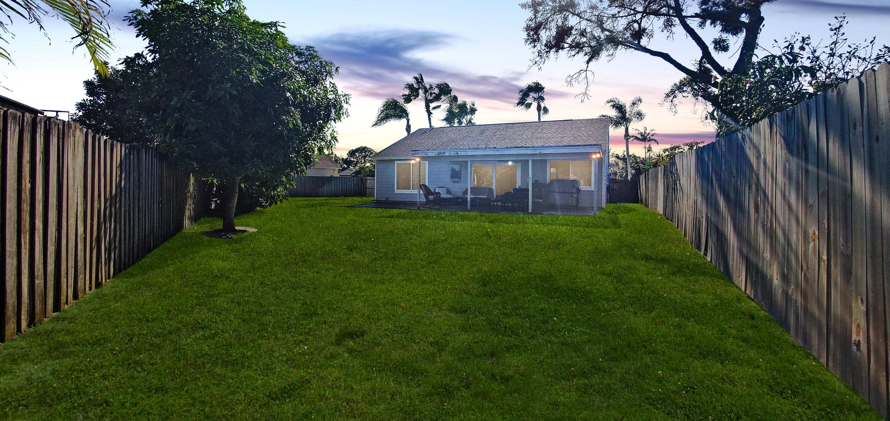 191 Greentree Circle Jupiter, FL 33458 - Photo 13 of 16 Back