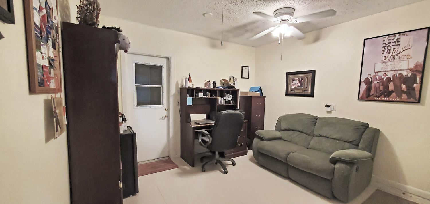 191 Greentree Circle Jupiter, FL 33458 - Photo 16 of 16 Office_Den_Garagette