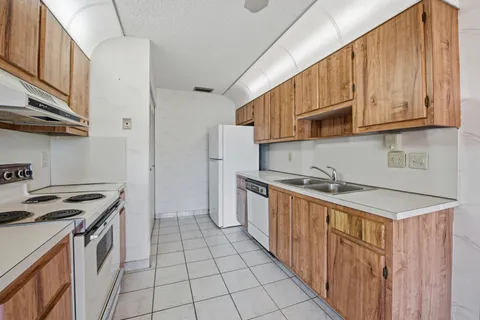 $189,900 | 14440 Campanelli Drive, Delray Beach, FL 33484