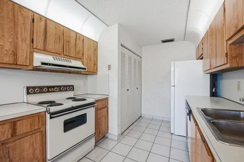 $189,900 | 14440 Campanelli Drive, Delray Beach, FL 33484