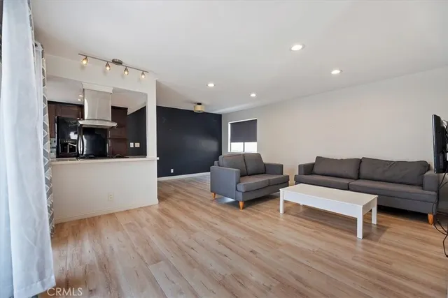 $675,000 | 340 East Washington Boulevard, Unit 3, Pasadena, CA 91104