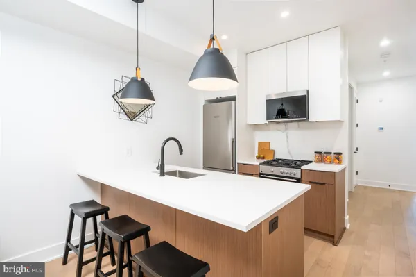 $3,300 | 1316 8th Street Northwest, Unit 1, Washington, DC 20001