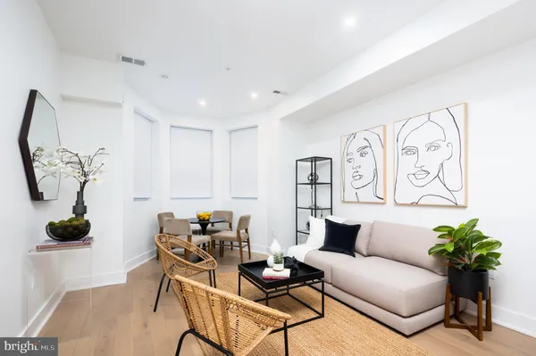 $3,300 | 1316 8th Street Northwest, Unit 1, Washington, DC 20001