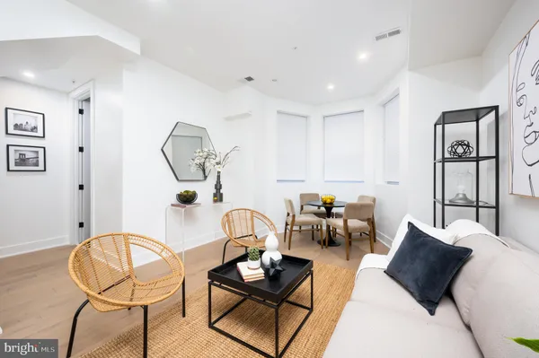 $3,300 | 1316 8th Street Northwest, Unit 1, Washington, DC 20001