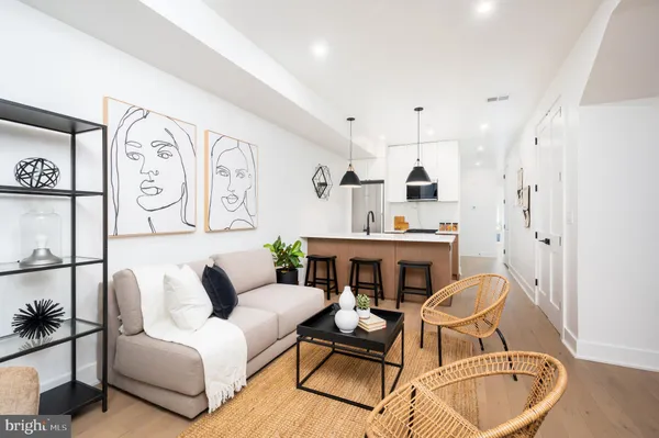 $3,300 | 1316 8th Street Northwest, Unit 1, Washington, DC 20001