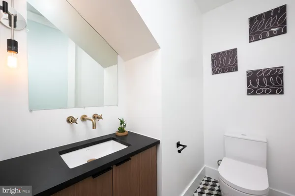 $3,300 | 1316 8th Street Northwest, Unit 1, Washington, DC 20001